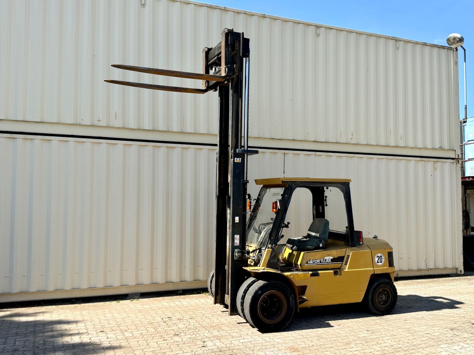 CAT DP45 Diesel / Seitenschieber + Zinkenverstellung