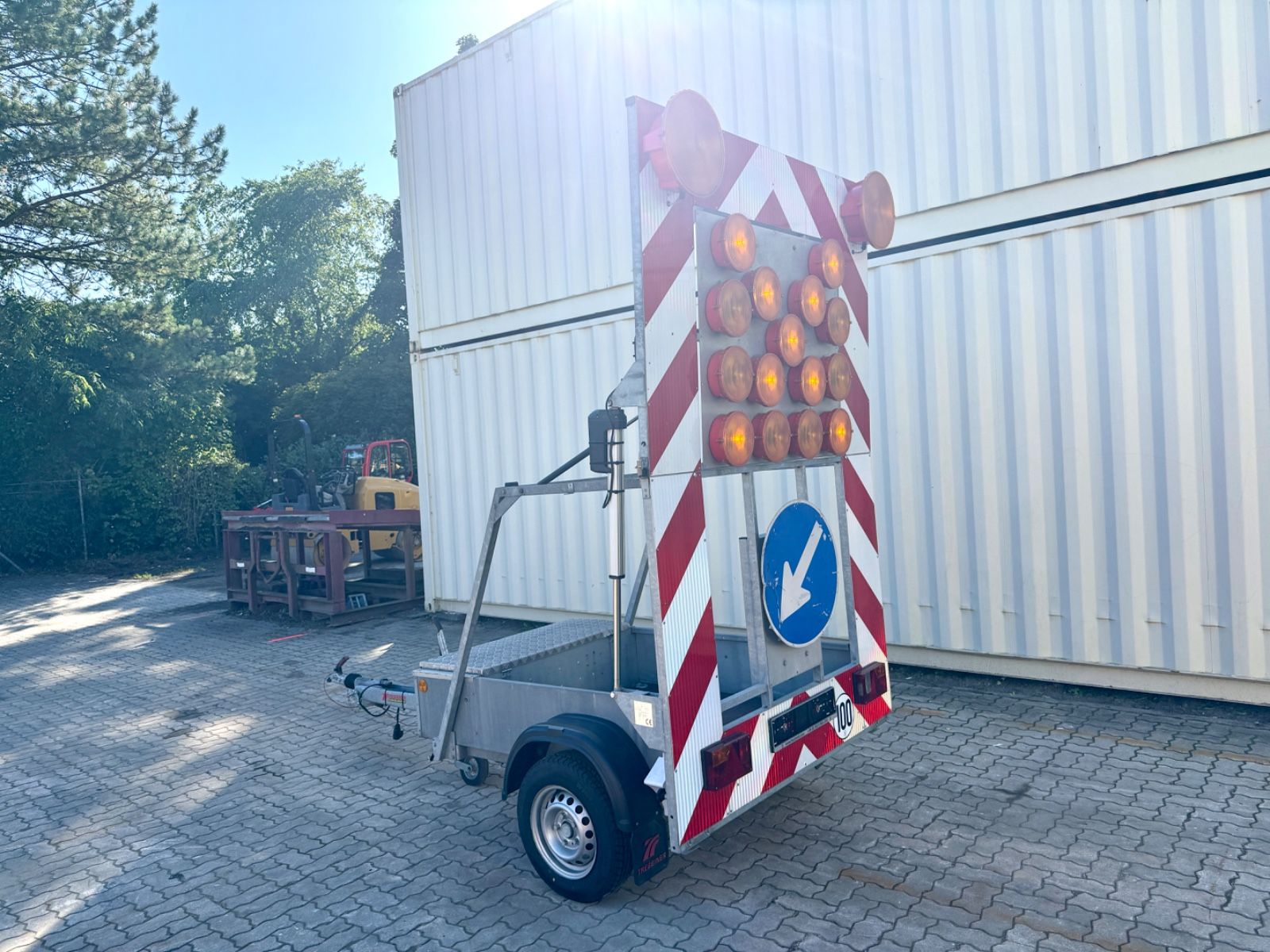 TREBBINER Horizont Absperrtafel