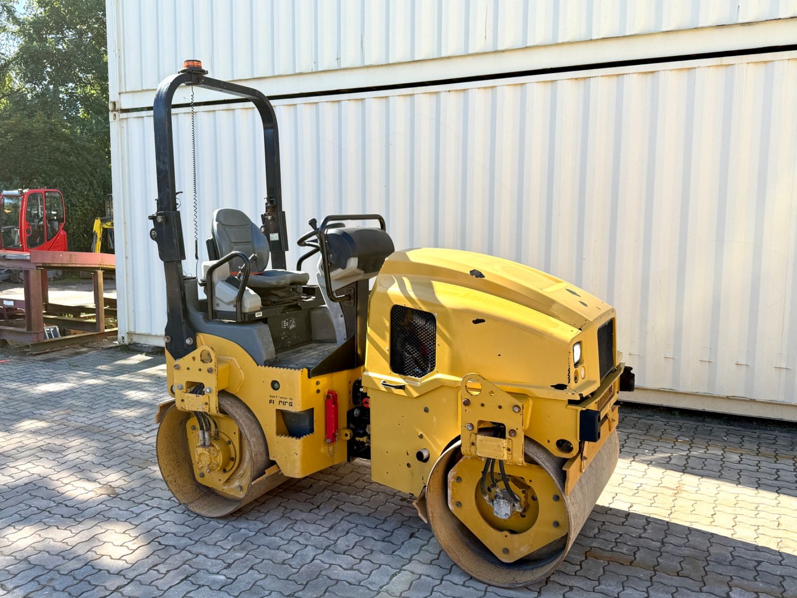 CAT CB2.7 / 2018 BJ / 845 H / 2.5 Tonnen