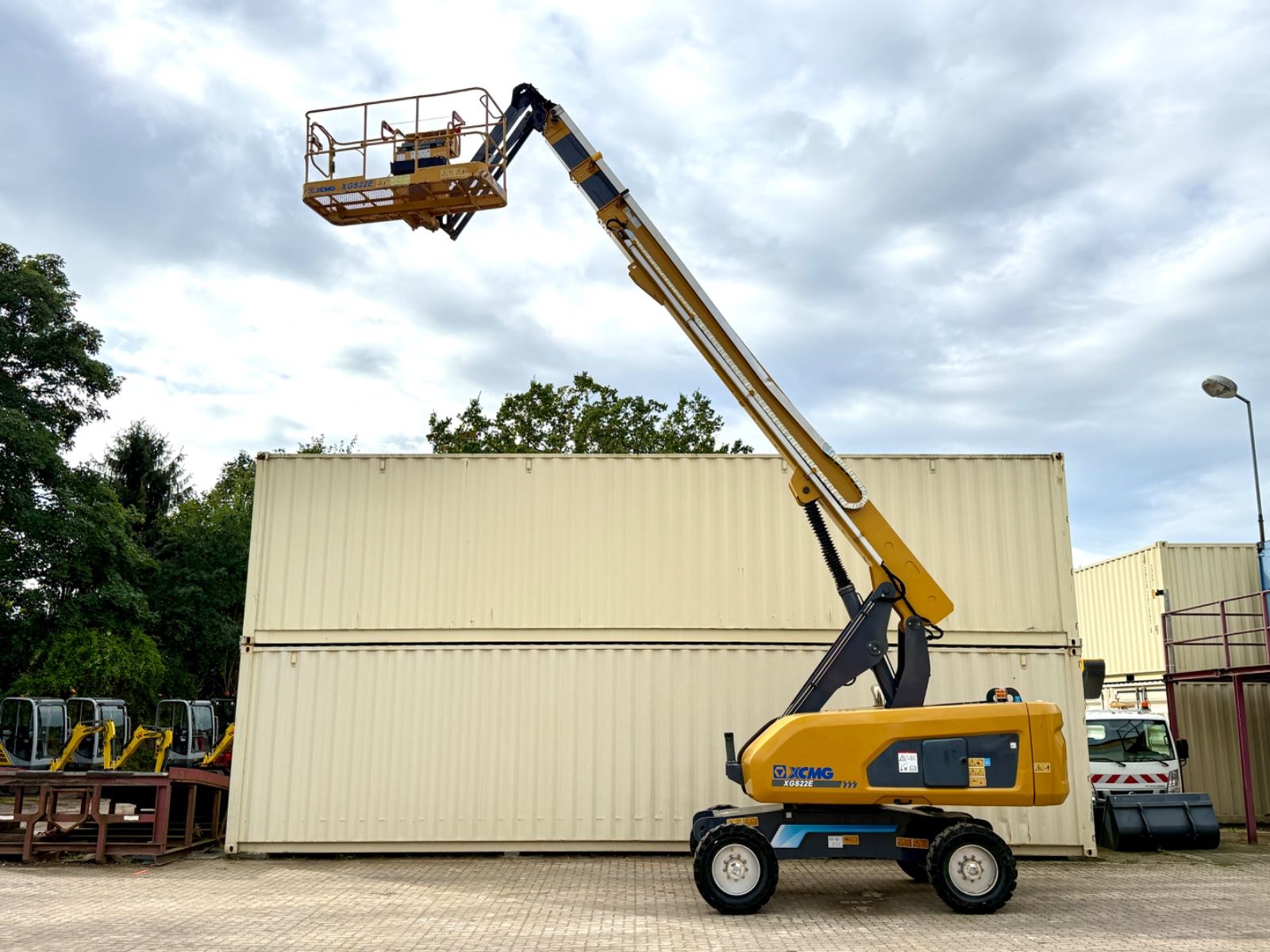 XCMG XGS22E / 22 Meter / 2022 BJ / 380 Stunden