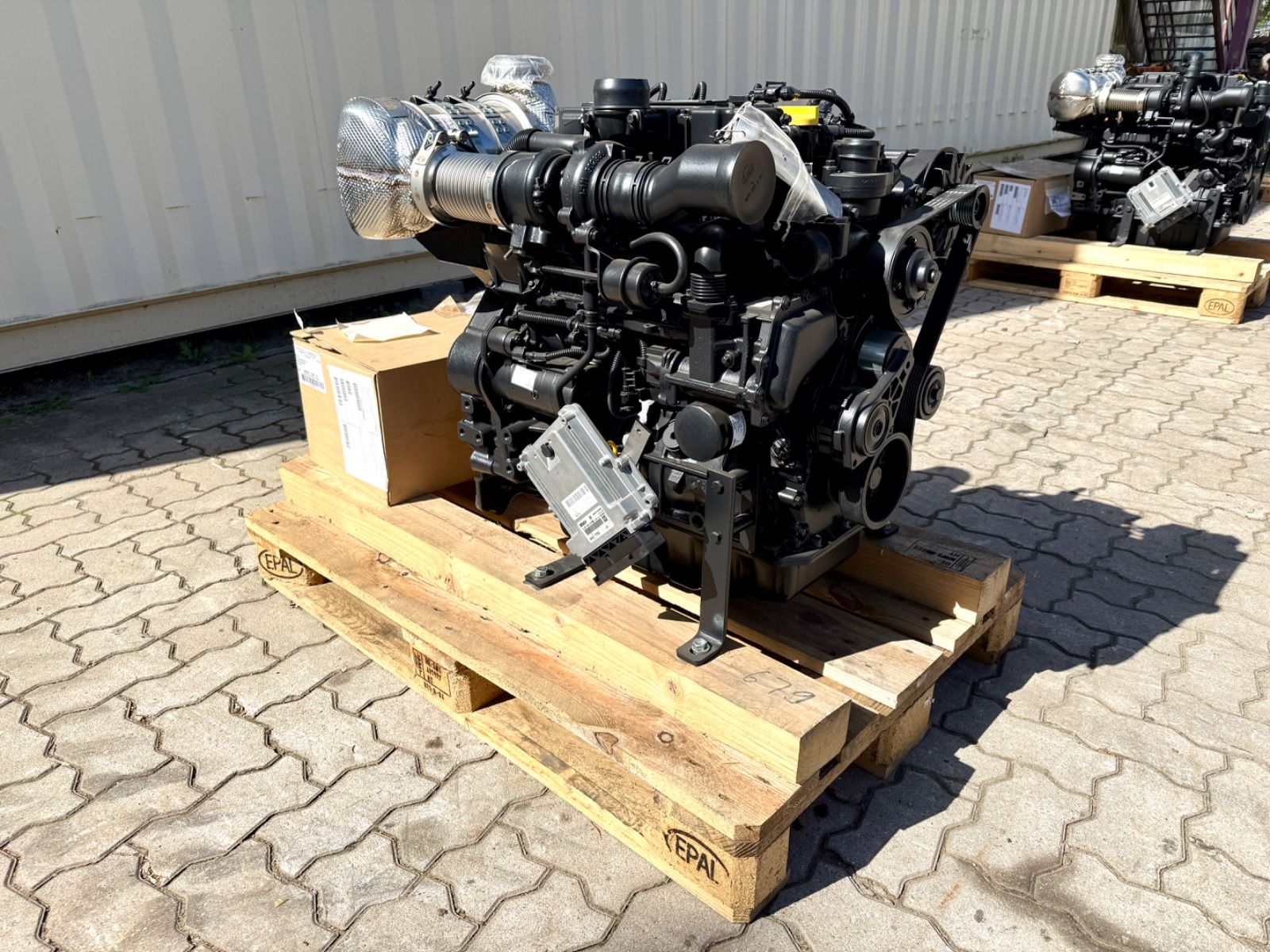 Deutz TD2.9 L4 Diesel Motor / 4 Zyl. / Neuwertig