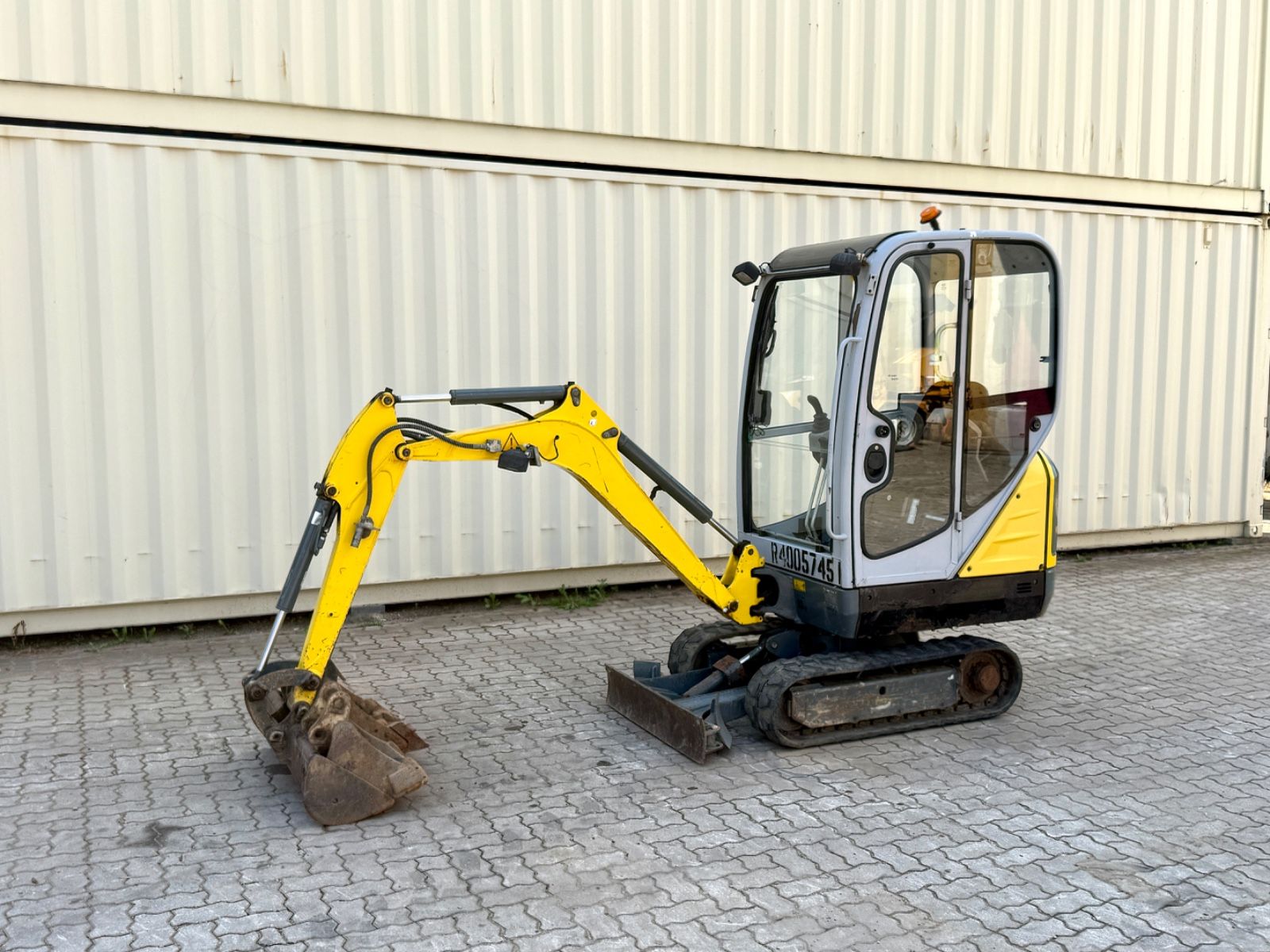 WACKER Neuson ET16 / built 2019 / 1,520 H / 3x buckets