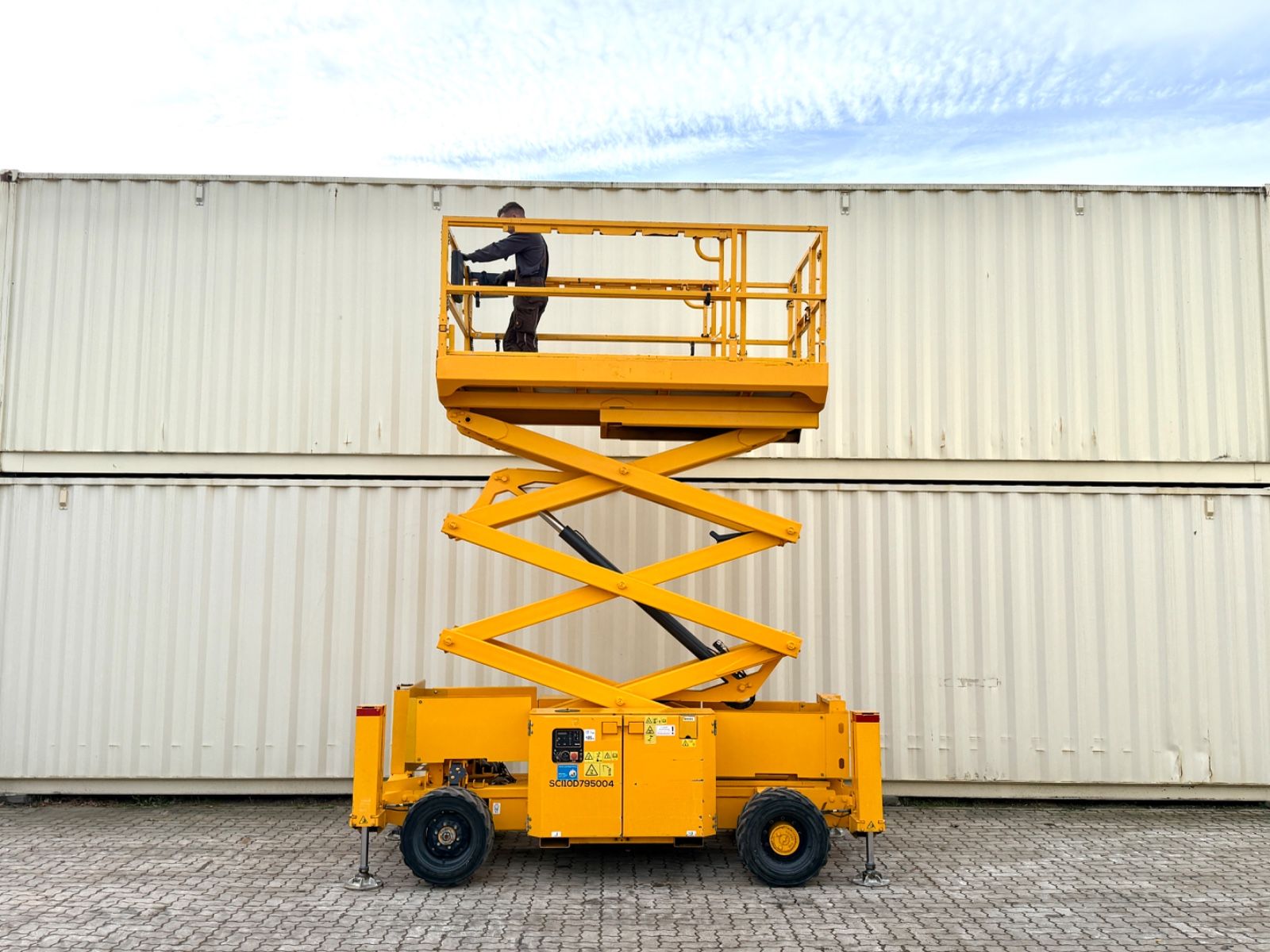 GENIE GS2669RT 4×4 Diesel / 10 Meter / 1.869 H