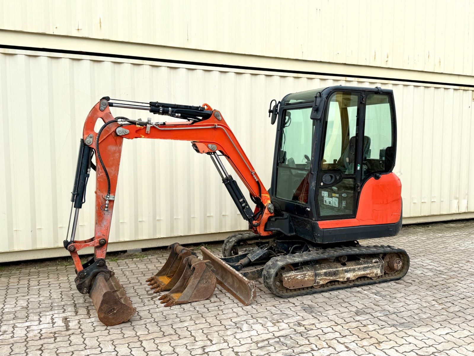 YANMAR SV26 / 2018 BJ / 3.735 H / 3 x Löffel